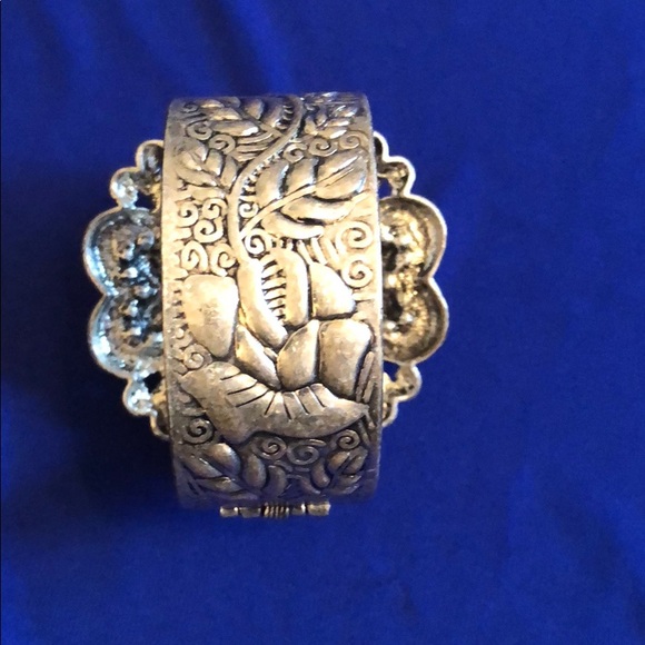 Flower Crystal Silver Bracelet - Picture 3 of 5